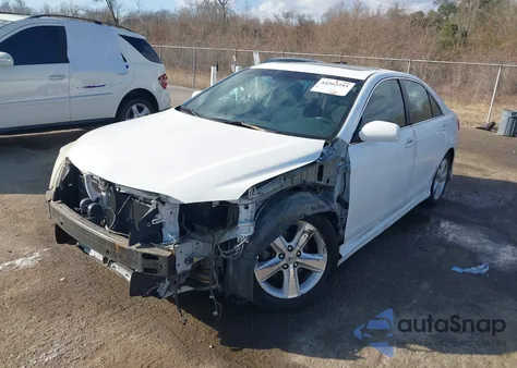 2011 Toyota Camry Se z USA, uszkodzony, nr VIN 4T1BF3EK2BU607253